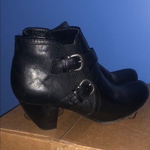 BARETRAPS Black Booties